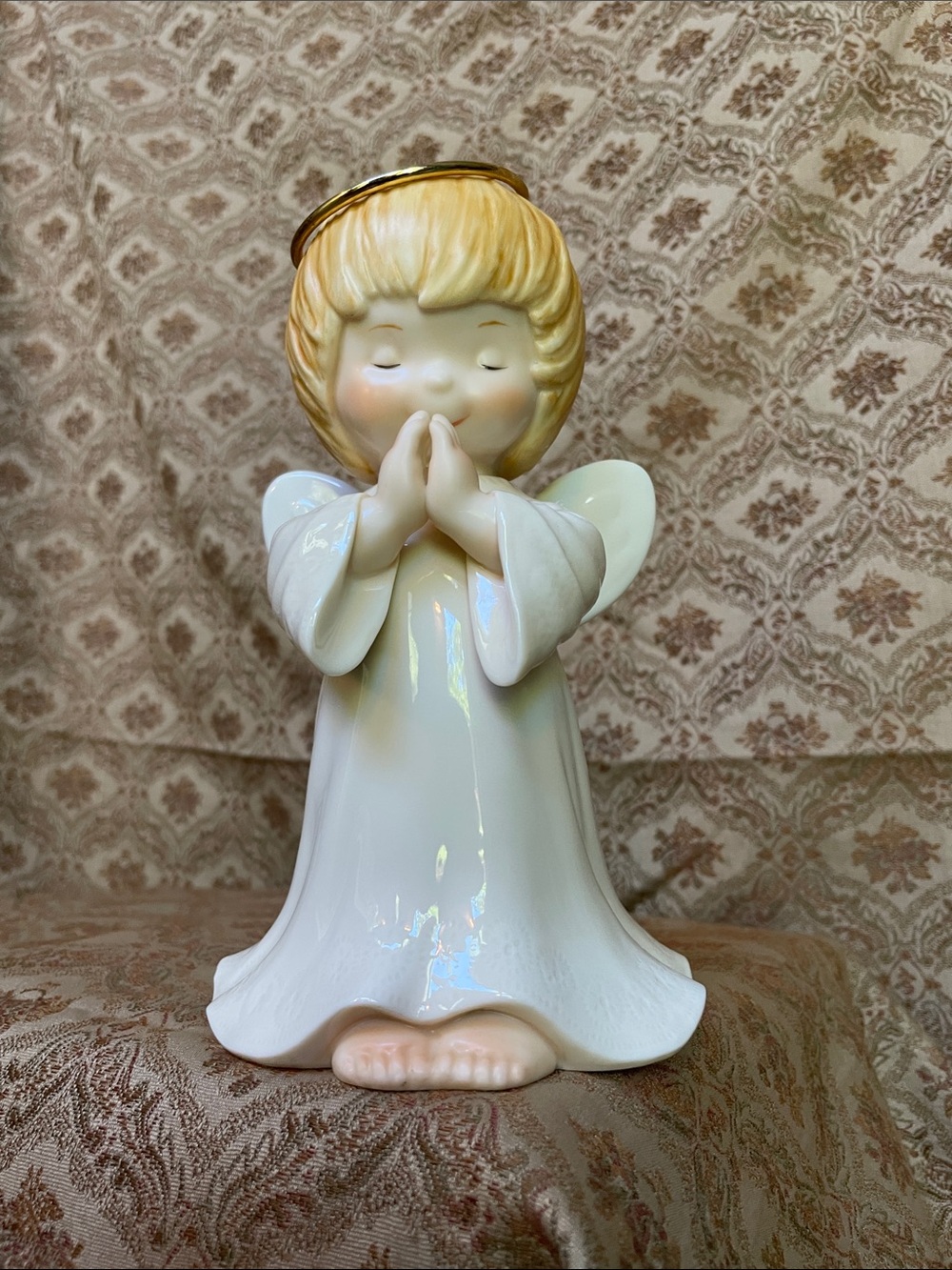 🦋 8” Vintage Praying Angel Figurine with Gold Halo & embossed wings